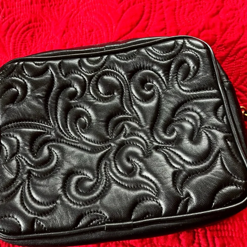 L.J.S. COLLECTION NWOT Square Quilted Faux Leather Crossbody Bag in Black Color